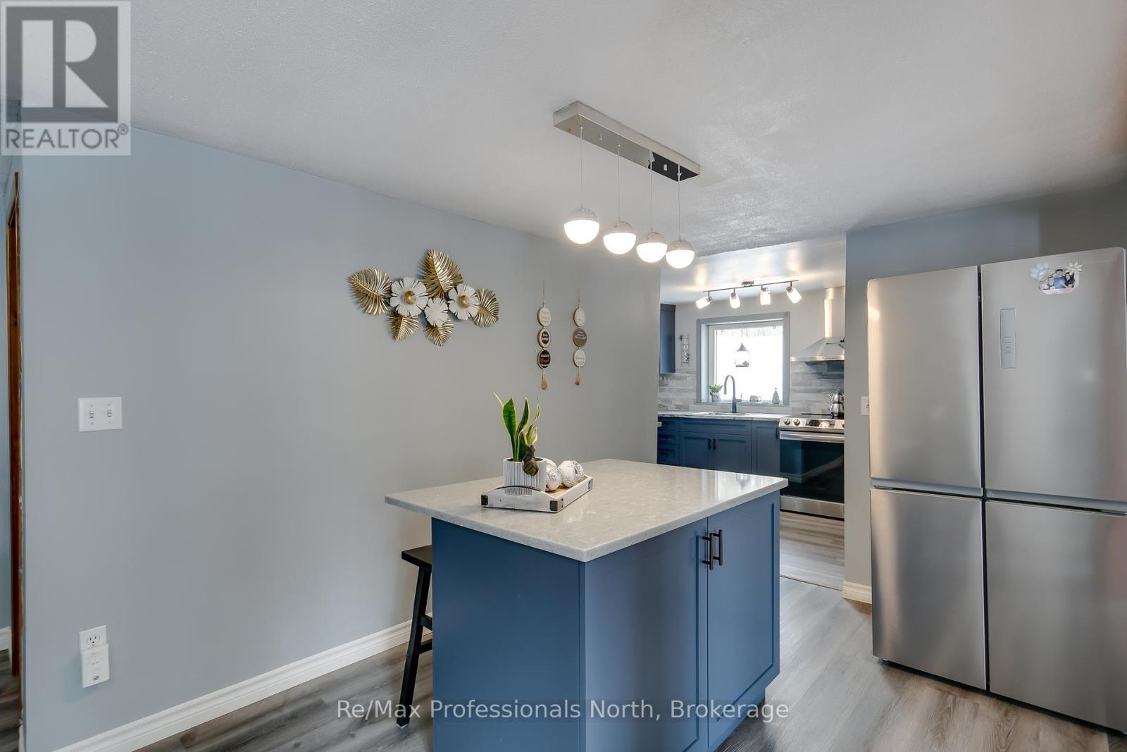 1017 BARLOCHAN ROAD - Image 24