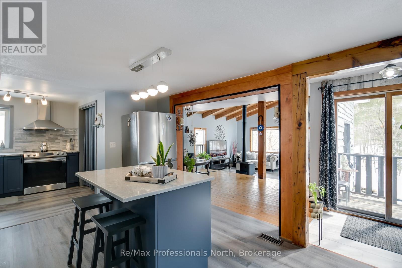 1017 BARLOCHAN ROAD - Image 29