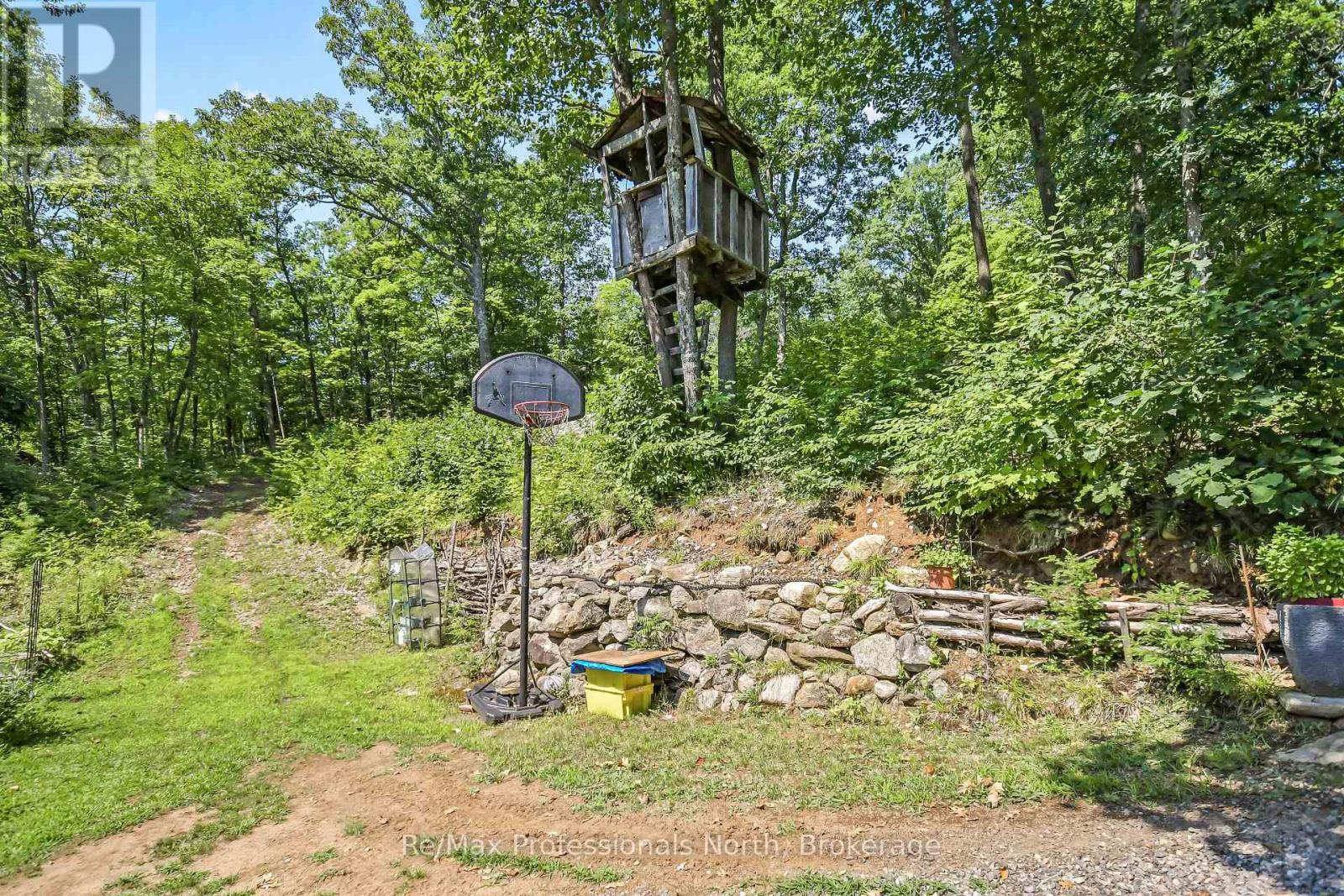 1017 BARLOCHAN ROAD - Image 8