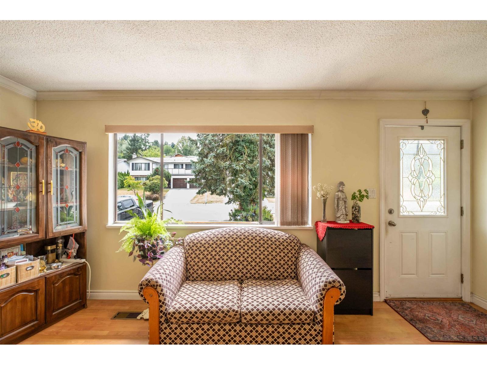 5 Bed, 2 Bath House for Sale in Surrey – 13389 CRESTVIEW DRIVE, Surrey – MLS# R3152998 - Image 9