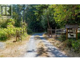 Entrance - 2789 Vanappelen Rd, Nanaimo, BC V9X1K5 Photo 7
