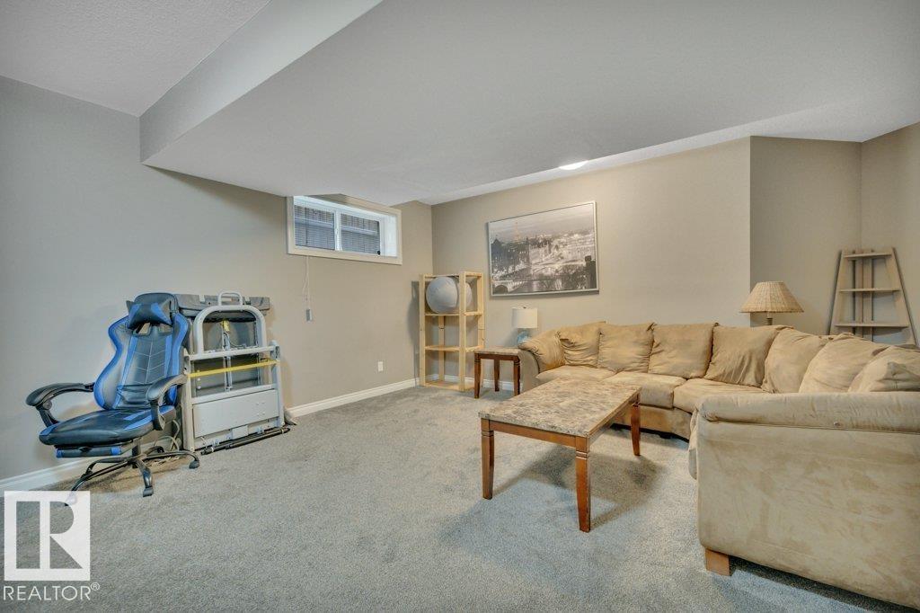 155 KIRPATRICK Crescent - Photo 47