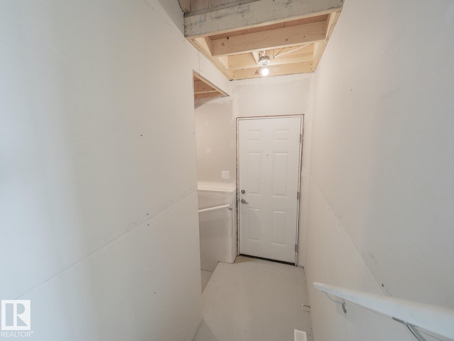 17218 4 ST NW - Image 27
