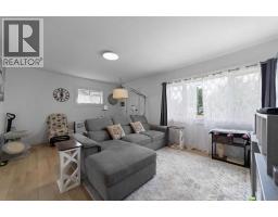 5219 50 Avenue, Camrose, AB T4V0T1 Photo 7