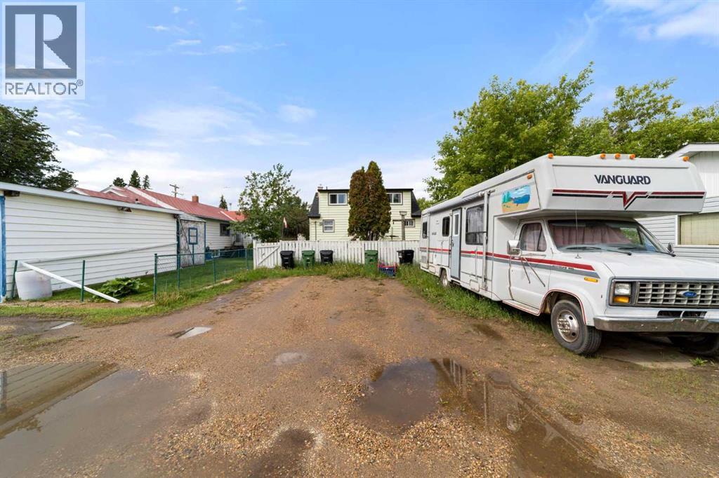 5219 50 Avenue - 5
