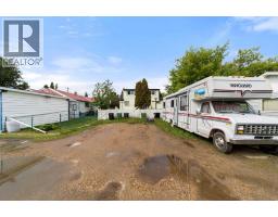 5219 50 Avenue, Camrose — photo 5