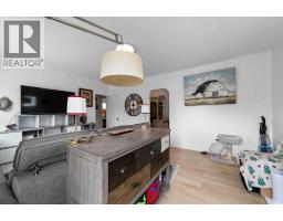 5219 50 Avenue, Camrose, AB T4V0T1 Photo 6
