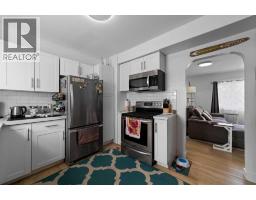 5219 50 Avenue, Camrose, AB T4V0T1 Photo 9