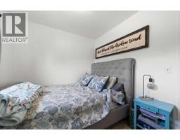 5219 50 Avenue, Camrose, AB T4V0T1 Photo 10