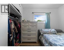 5219 50 Avenue, Camrose, AB T4V0T1 Photo 11