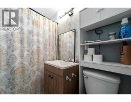5219 50 Avenue, Camrose, AB T4V0T1 Photo 12