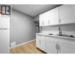 5219 50 Avenue, Camrose, AB T4V0T1 Photo 22