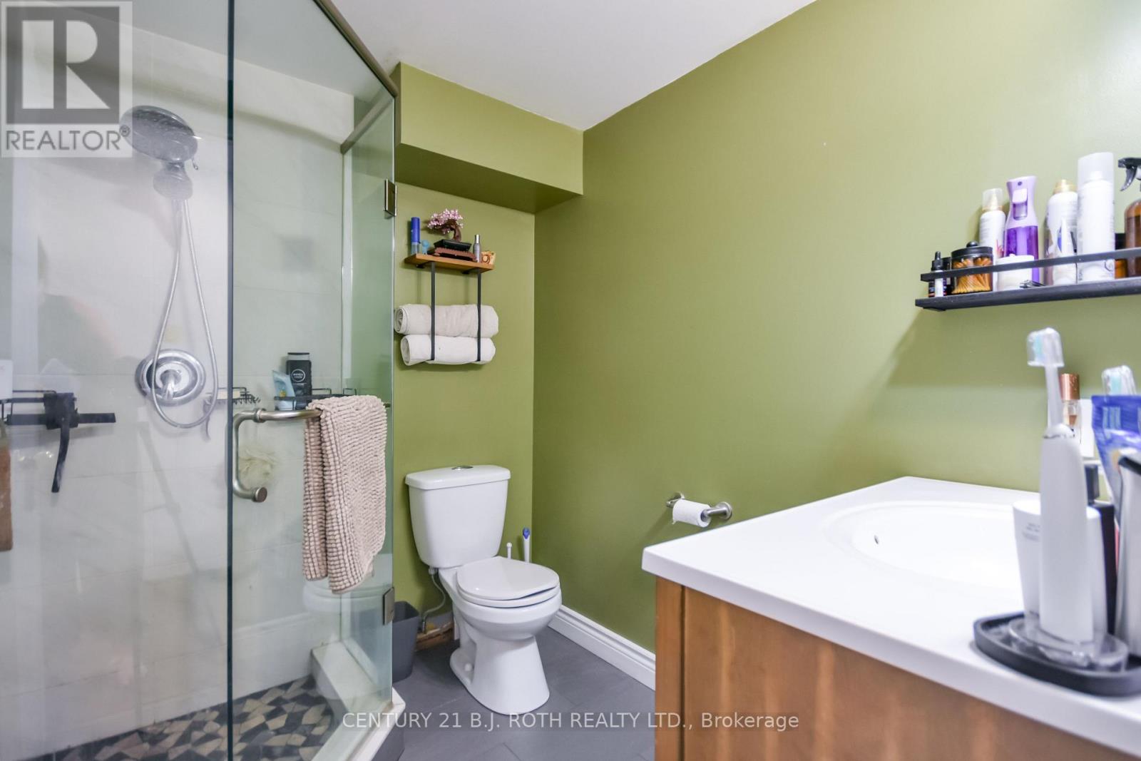 671 SIMCOE ROAD - 35