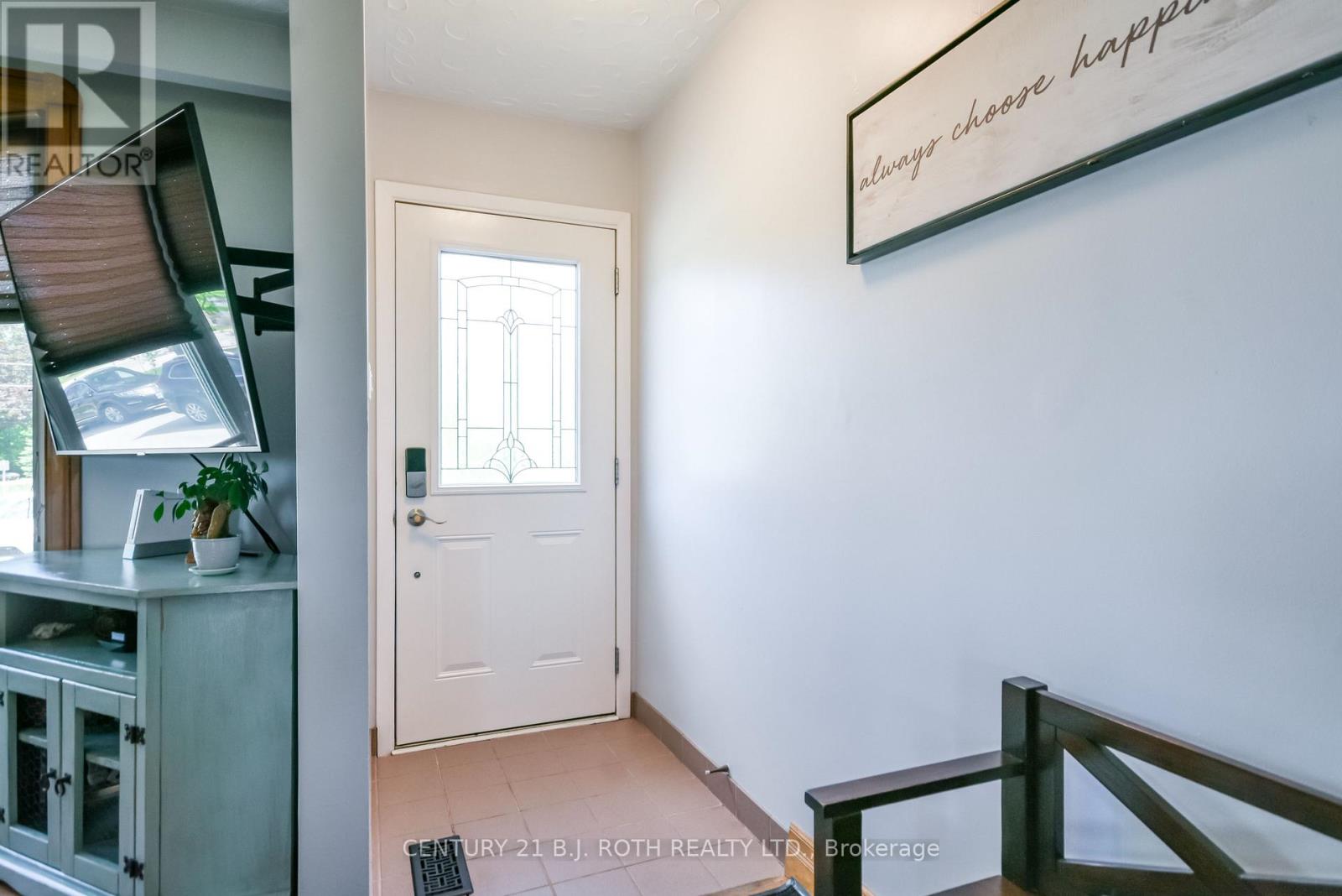 671 SIMCOE ROAD - 6