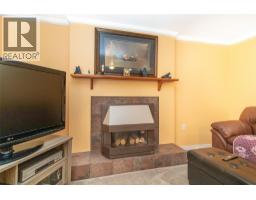 210 Wallace Road, Kelowna, BC V1X4T1 Photo 31