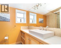 210 Wallace Road, Kelowna, BC V1X4T1 Photo 26
