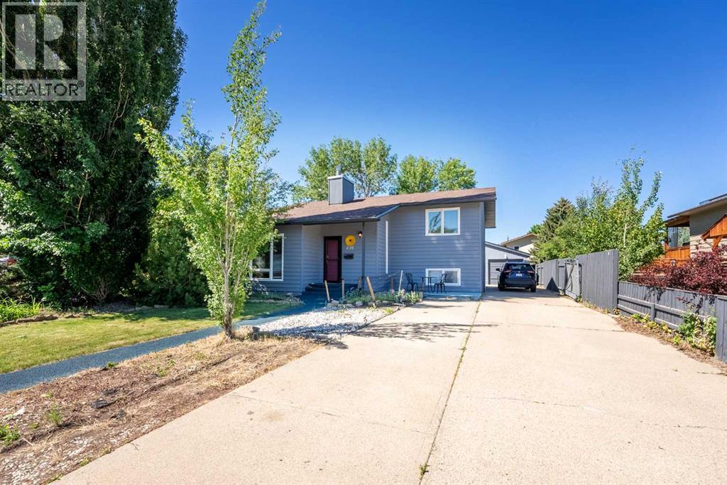 210 Ojibwa Place W, Lethbridge — photo 3