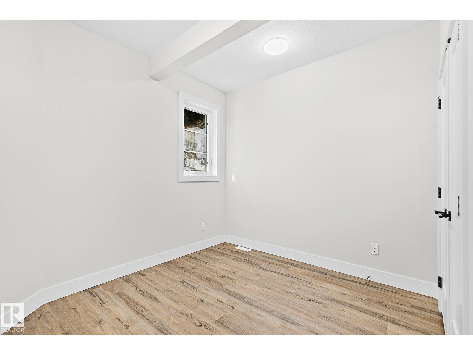 204 Falcon Crescent - Photo 13