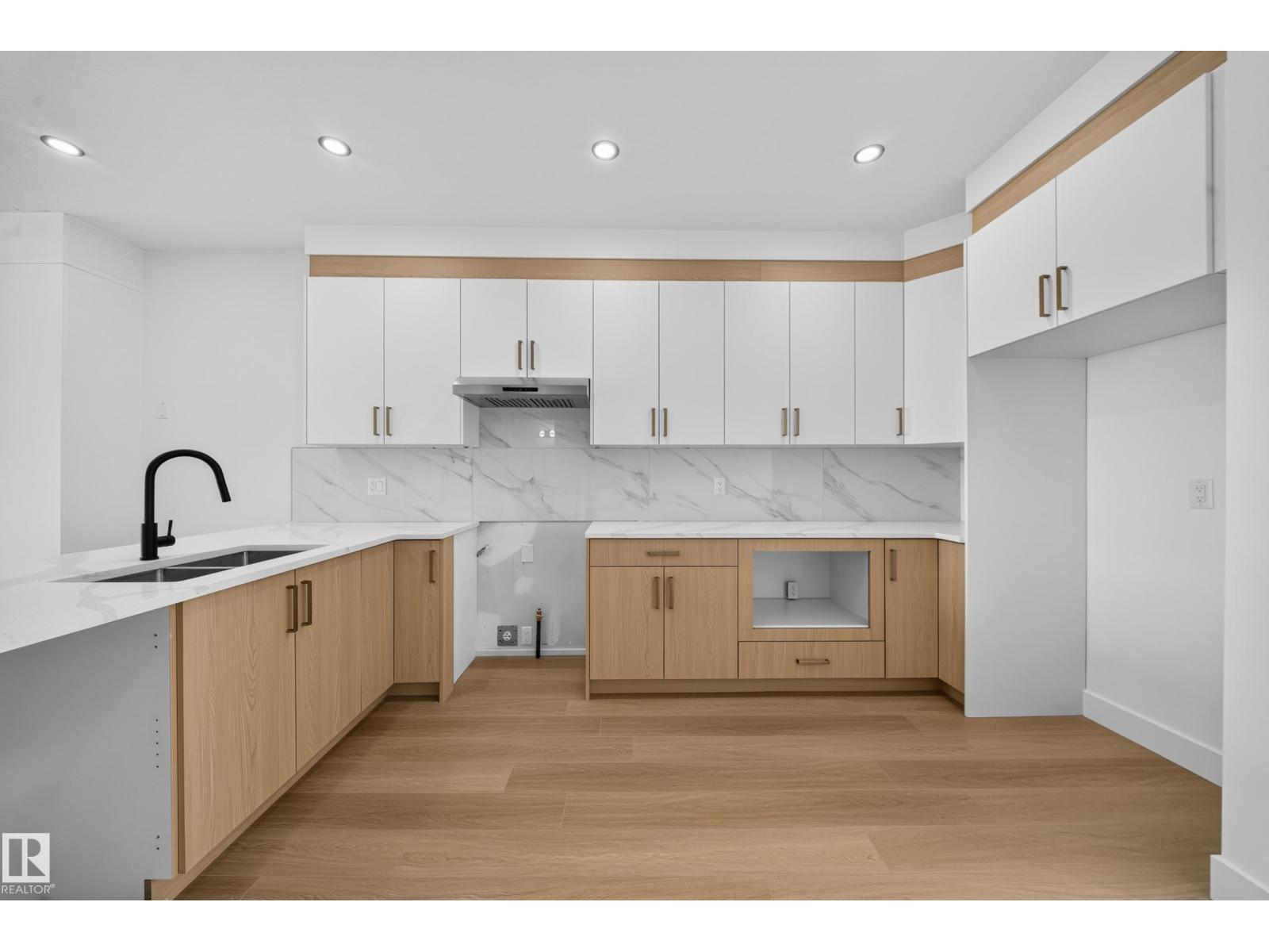 508 Robinson BV - Image 16