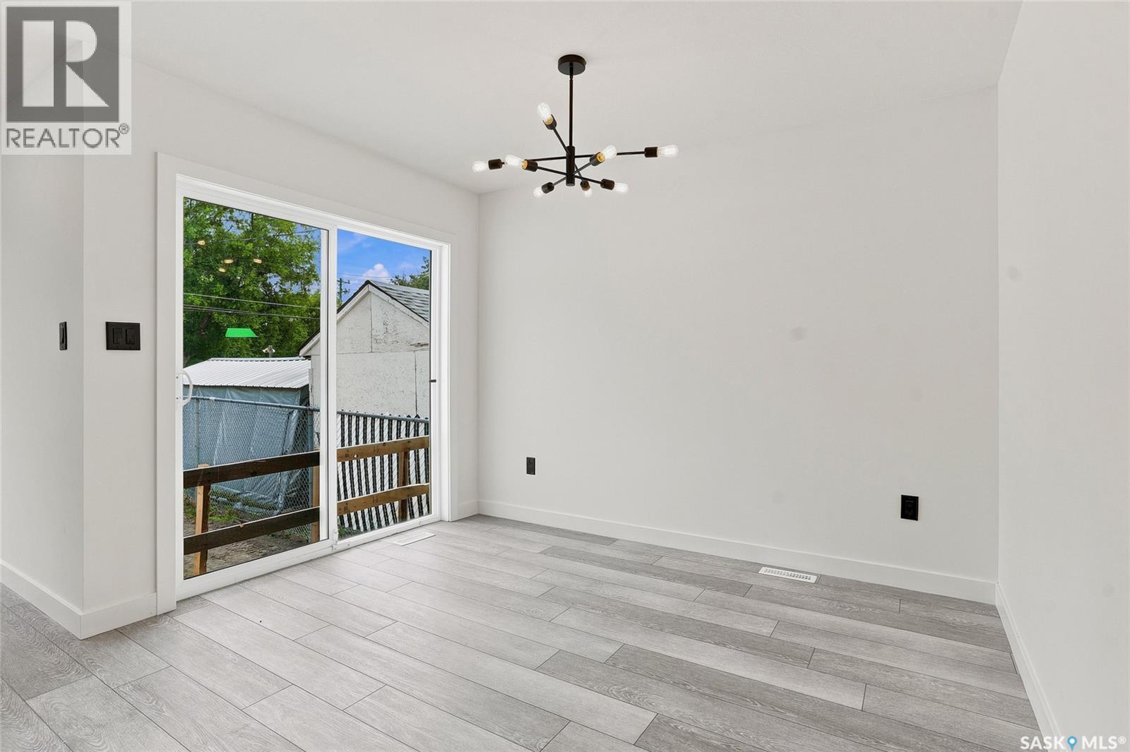 1220 H AVENUE N - 11