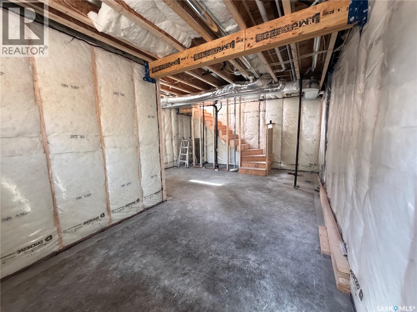 1220 H AVENUE N - 35