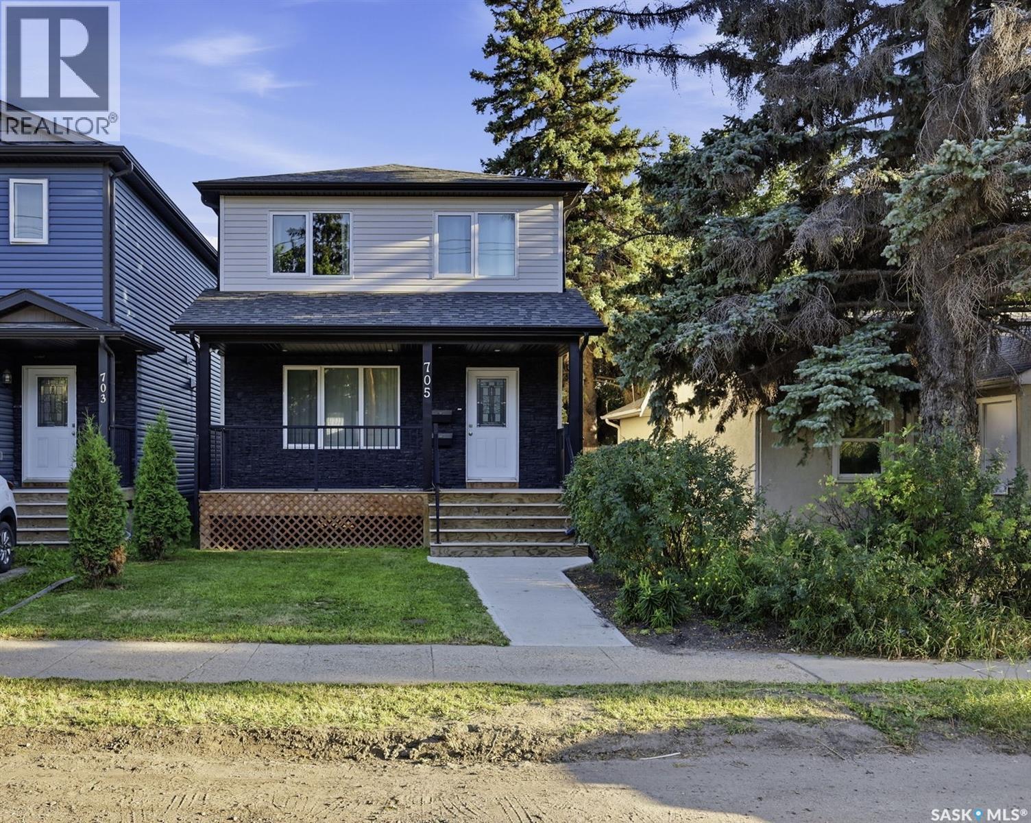 705 33rd STREET W