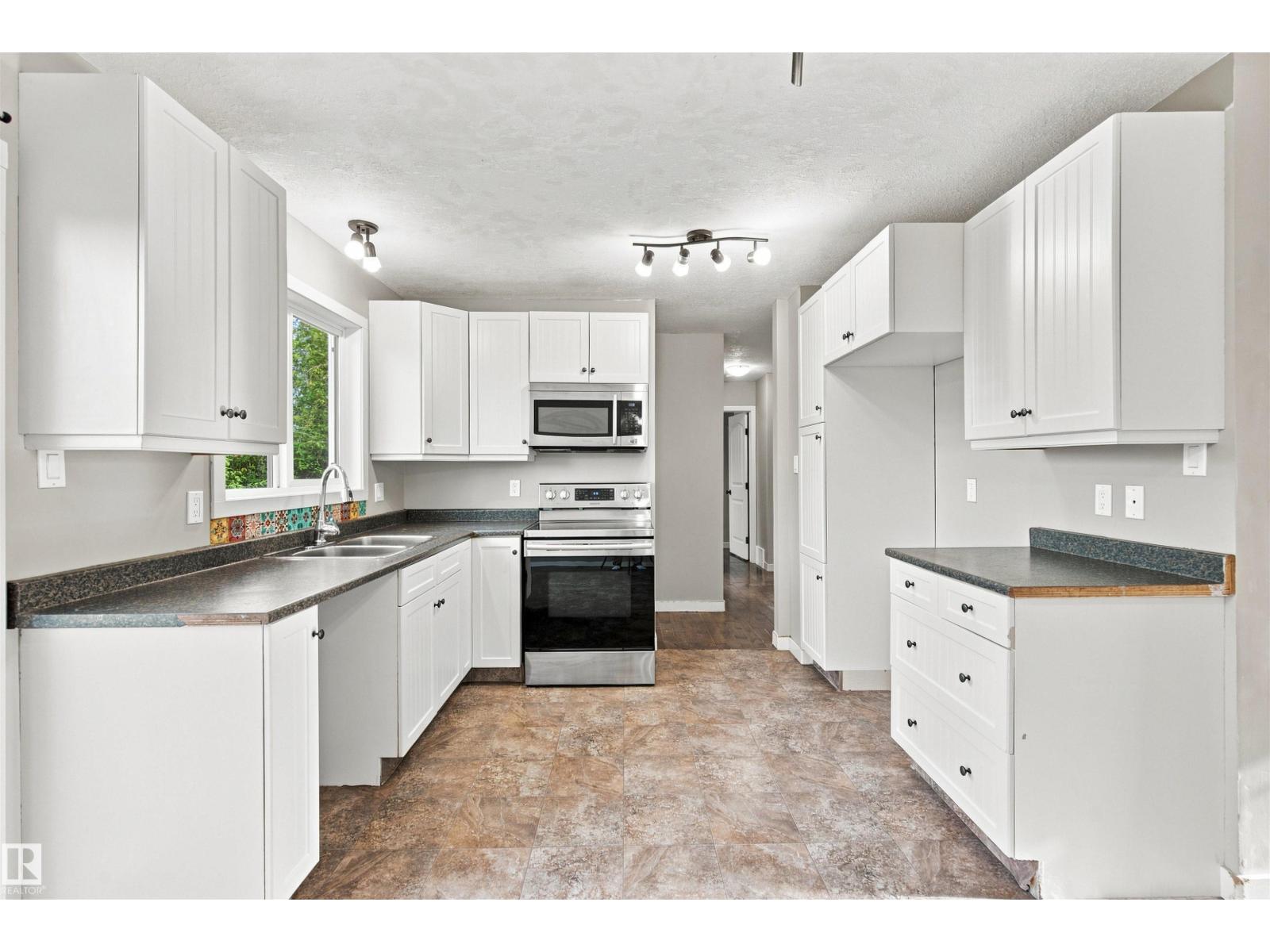 1317 11 Street - Photo 9