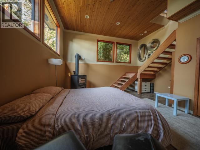 1586/1592 VANCOUVER BLVD - 12