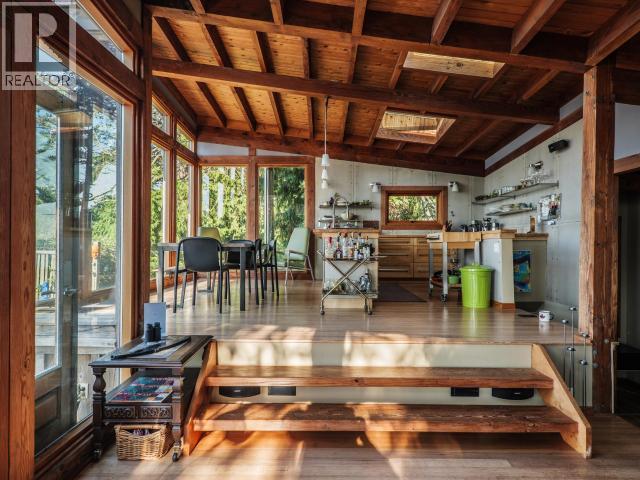 1586/1592 VANCOUVER BLVD - 20
