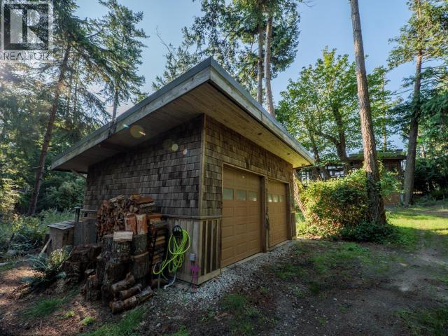 1586/1592 VANCOUVER BLVD - 44
