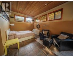 1586/1592 Vancouver Blvd, Savary Island, BC V0N2G0 Photo 13