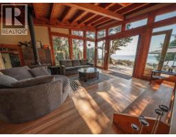 Primary Bedroom - 1586/1592 Vancouver Blvd, Savary Island, BC V0N2G0 Photo 8