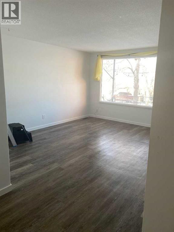 422 5 Street SE - Image 15