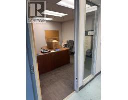 Photo 8 of 14, 100 952 4TH AVENUE · Prince George, BC
