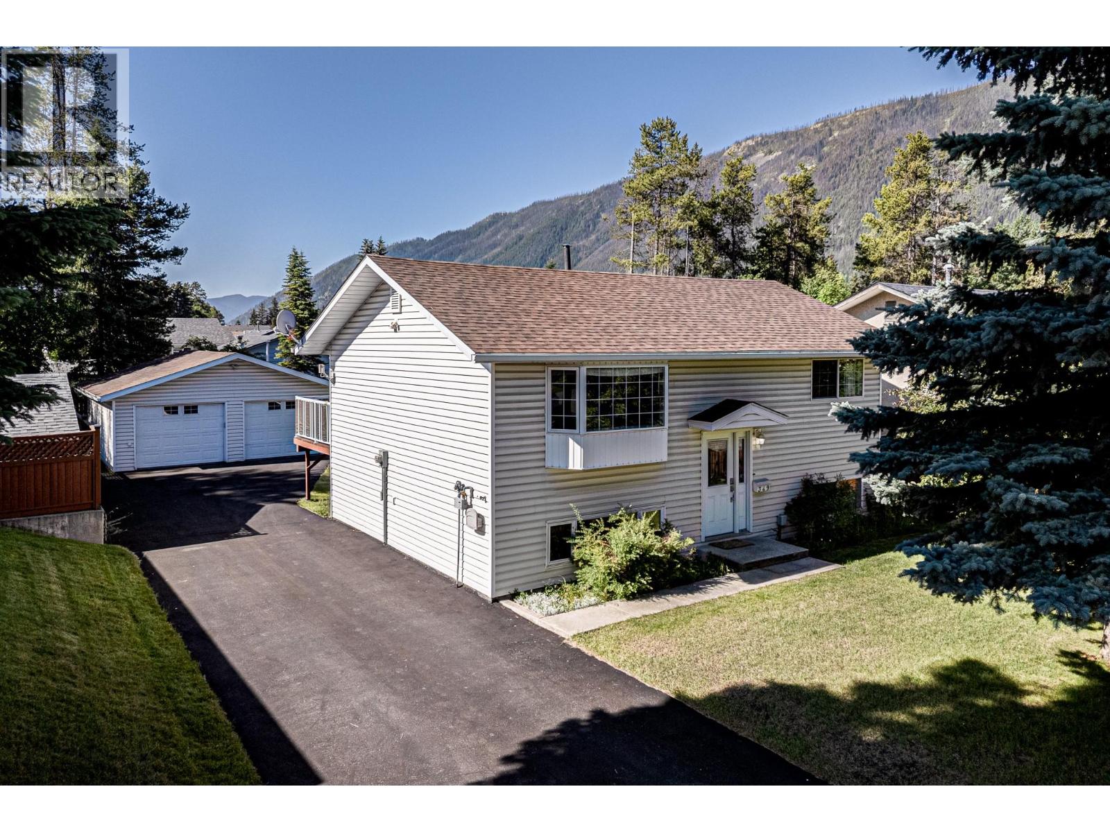 Property for sale at 349 Pacific Yew Crescent