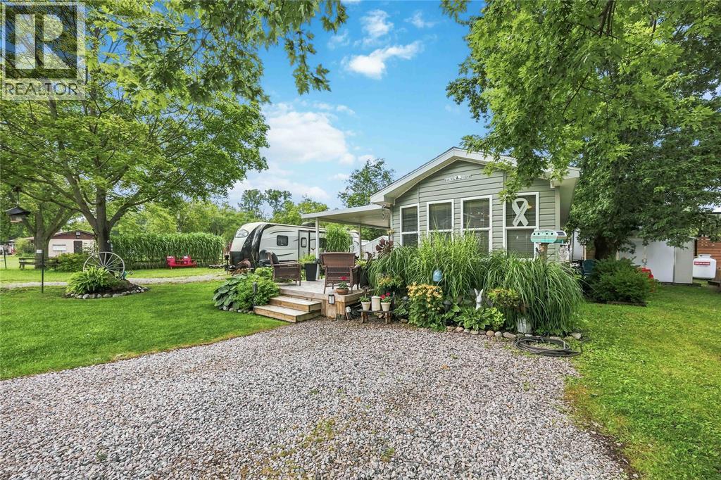 9338 W Ipperwash ROAD Unit# J3, Lambton Shores, ON, photo 3
