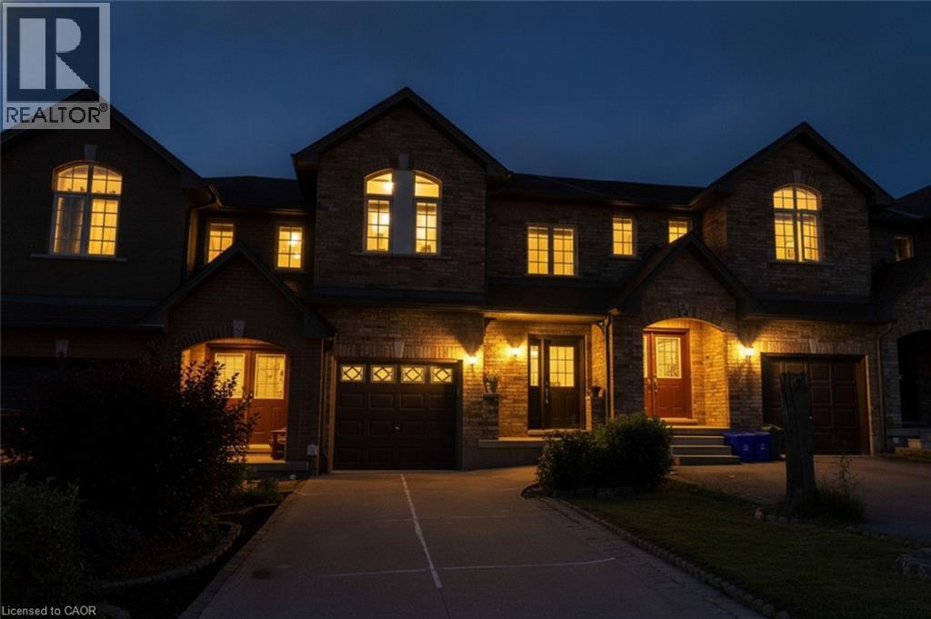 57 TOWNMANSION Drive, Hamilton — photo 3