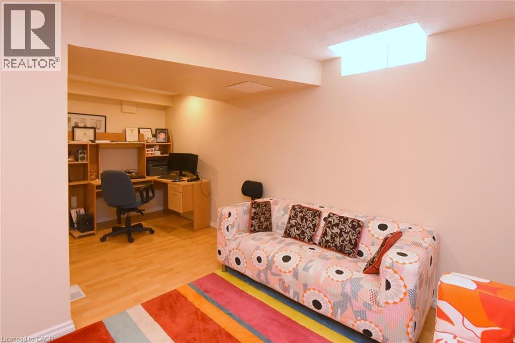 57 TOWNMANSION Drive - 30
