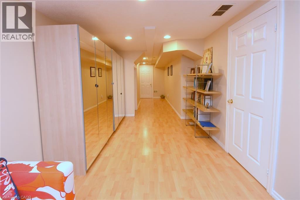 57 TOWNMANSION Drive - 31