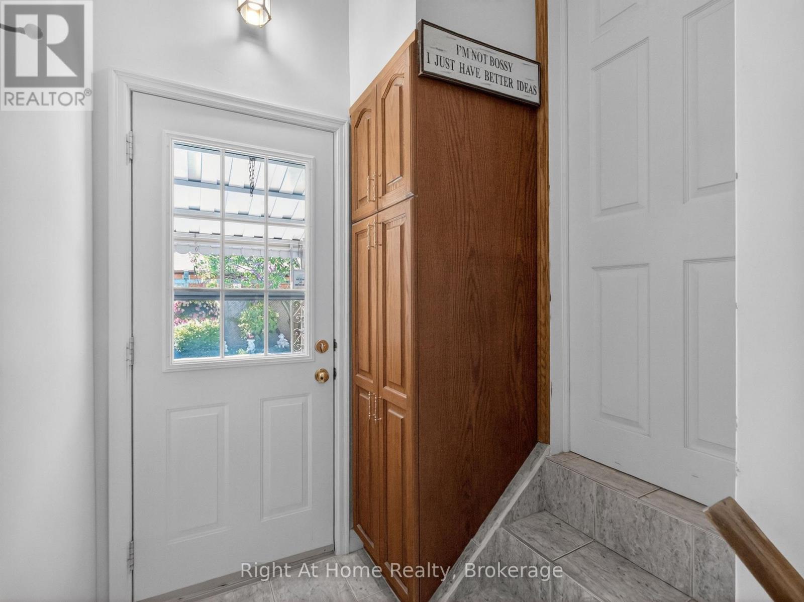 47 CHURCHILL AVENUE - 28