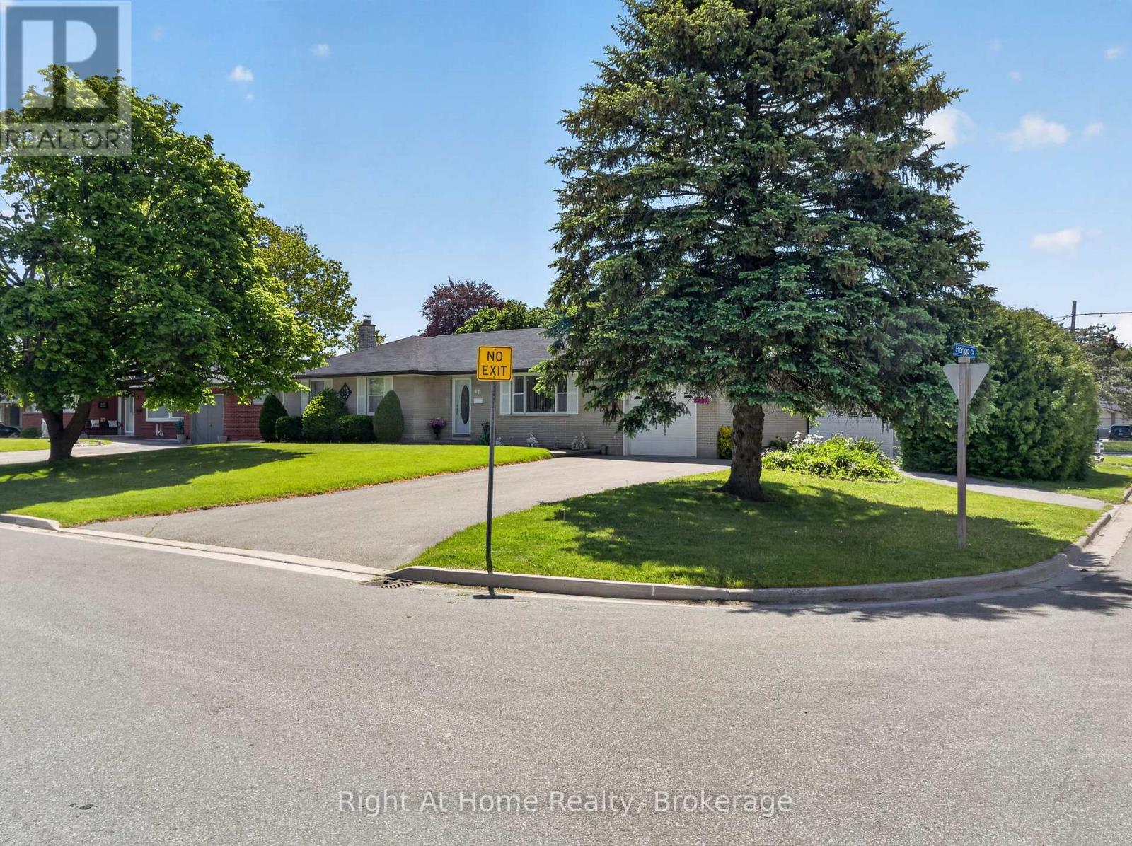 47 CHURCHILL AVENUE - 4