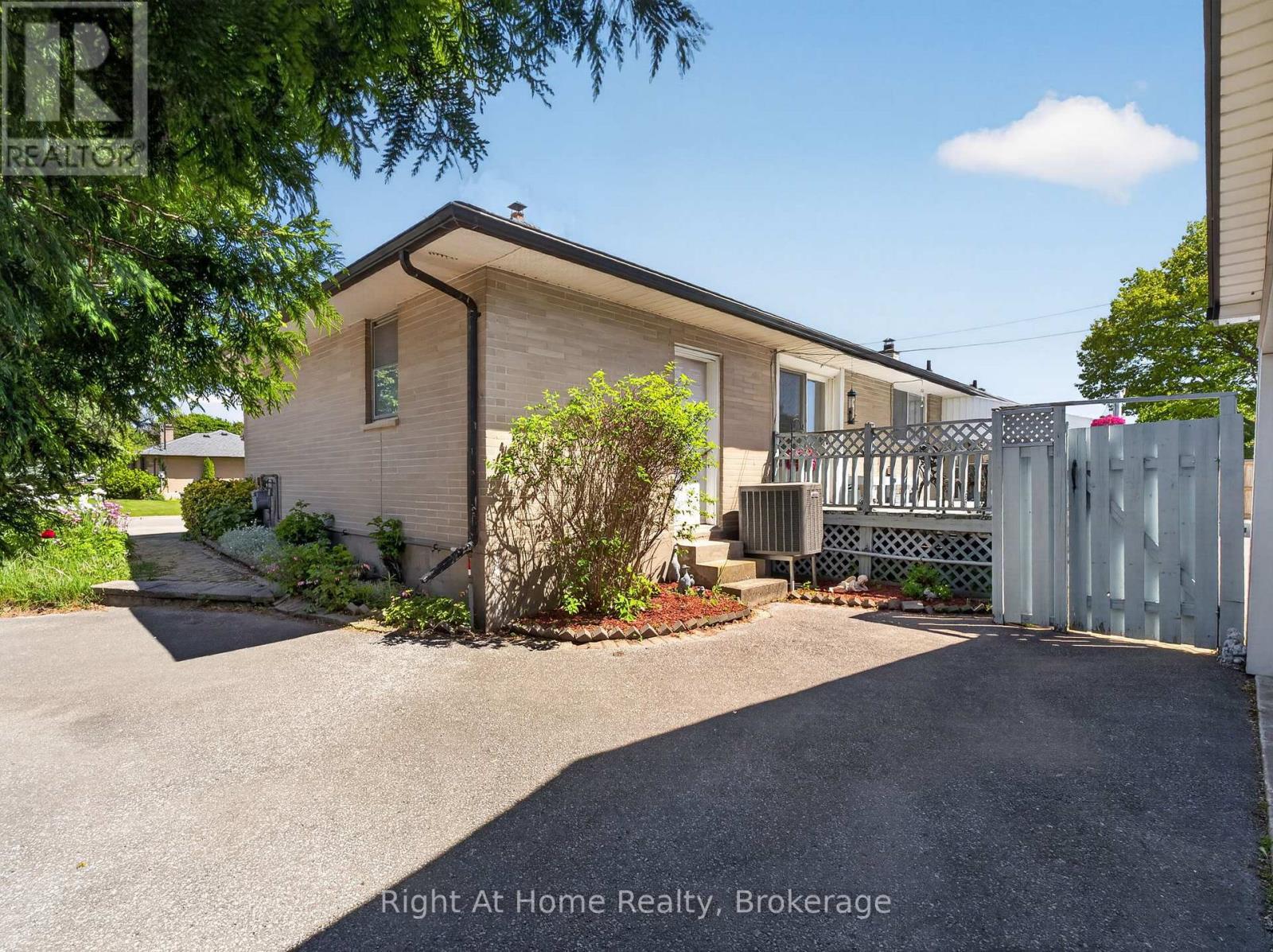47 CHURCHILL AVENUE - 8