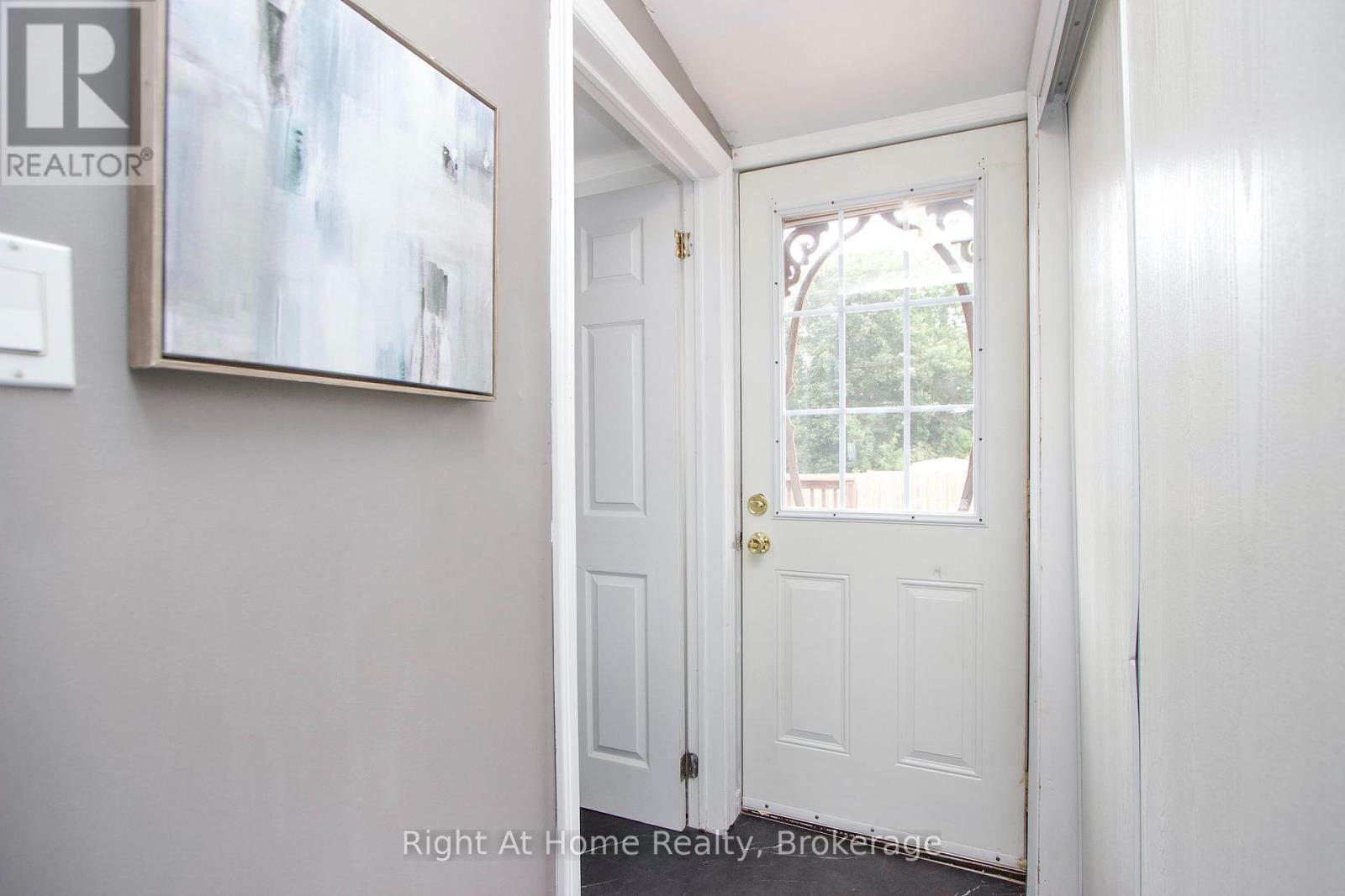 39 LAKEVIEW AVENUE - Image 14