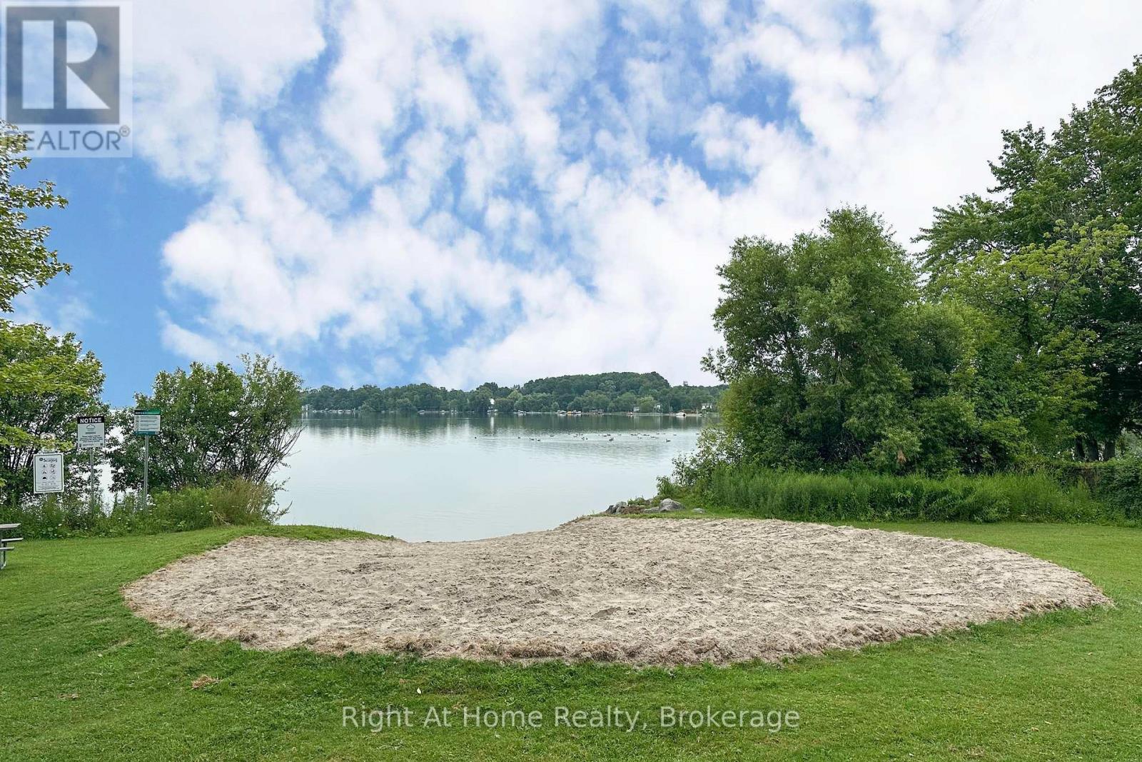 39 LAKEVIEW AVENUE - Image 38