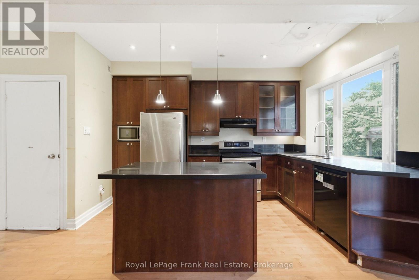 778 SHAW STREET - 12