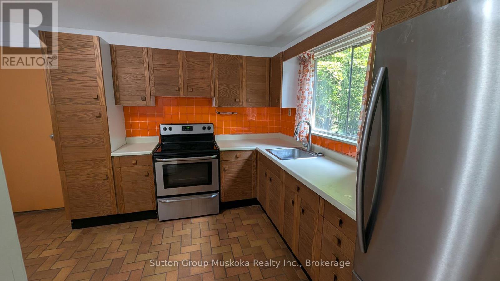 213 WOODLAND DRIVE - Image 10