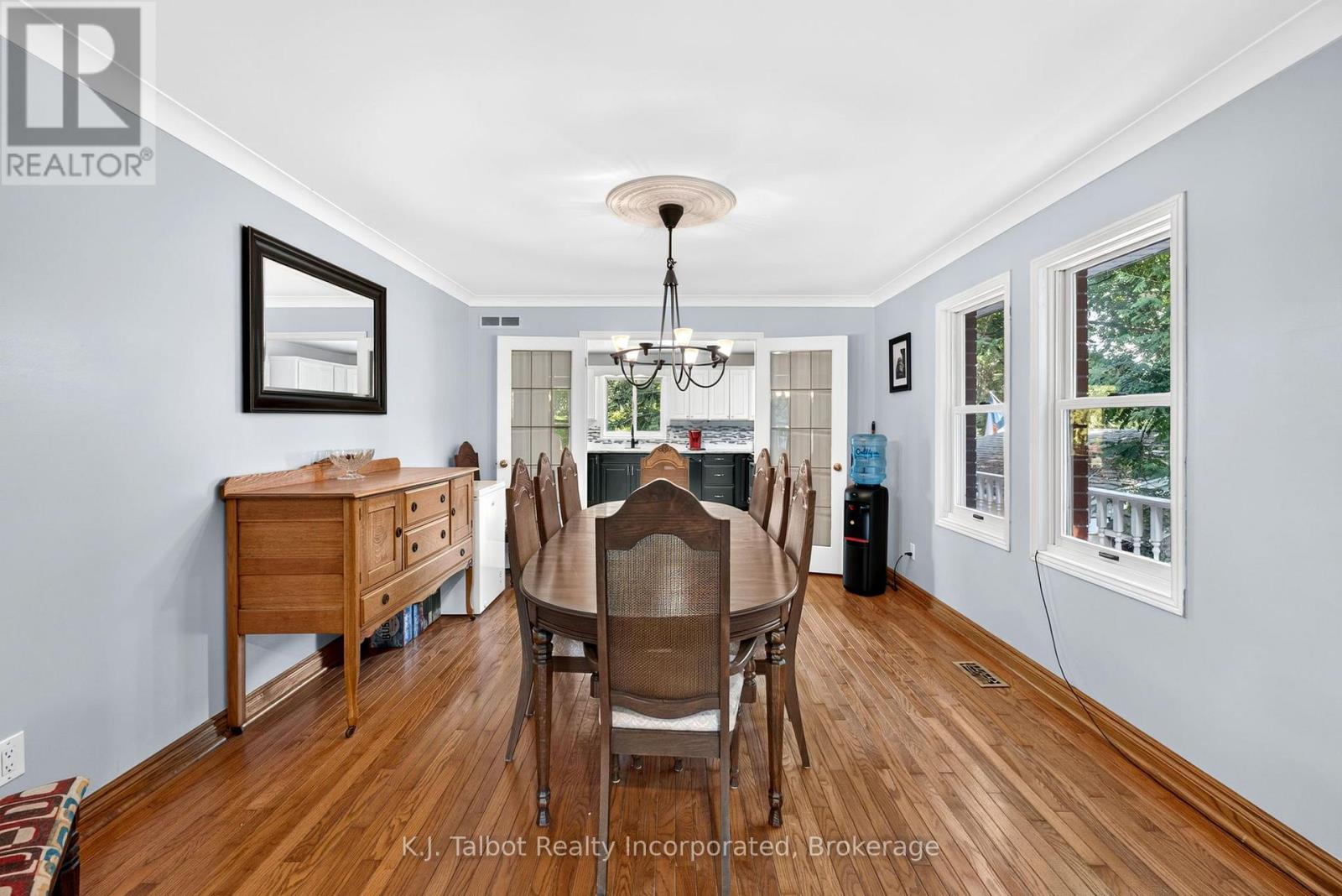 4 JOHN AVENUE - 11