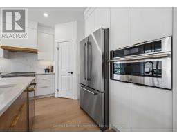 636 Anton Crescent, Kitchener, ON N2R0T8 Photo 11
