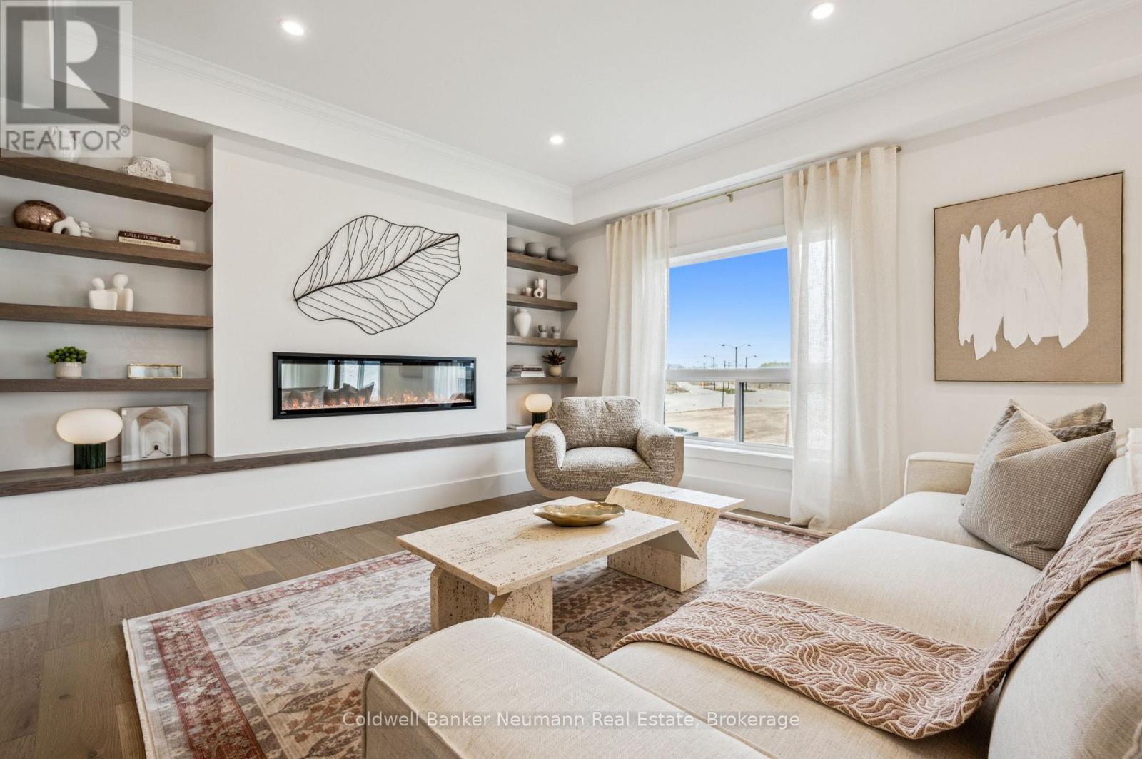 645 ANTON CRESCENT - Image 4