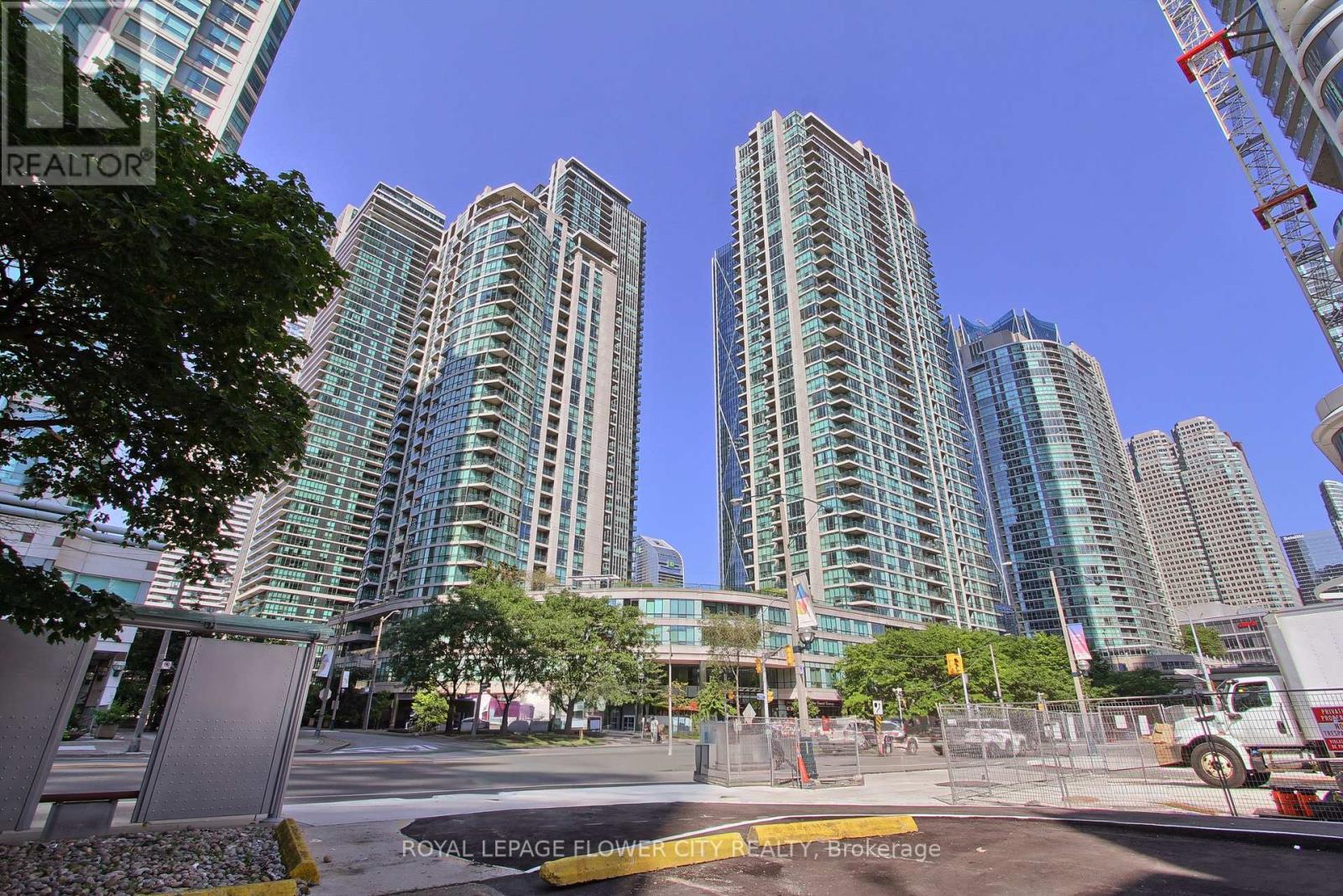 Photo of 12 Yonge Street